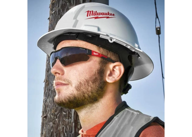 Фото 6 - Защитные затемненные очки Milwaukee Enhanced с покрытием AS/AF (4932478764)